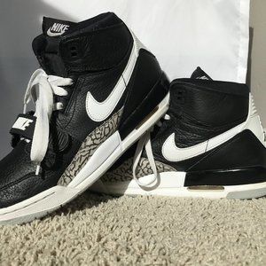 Nike Air Jordan Legacy Size 7y